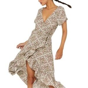 Wrangler Retro Flutter Sleeve Sage Floral Wrap Dress - NWT - Size L